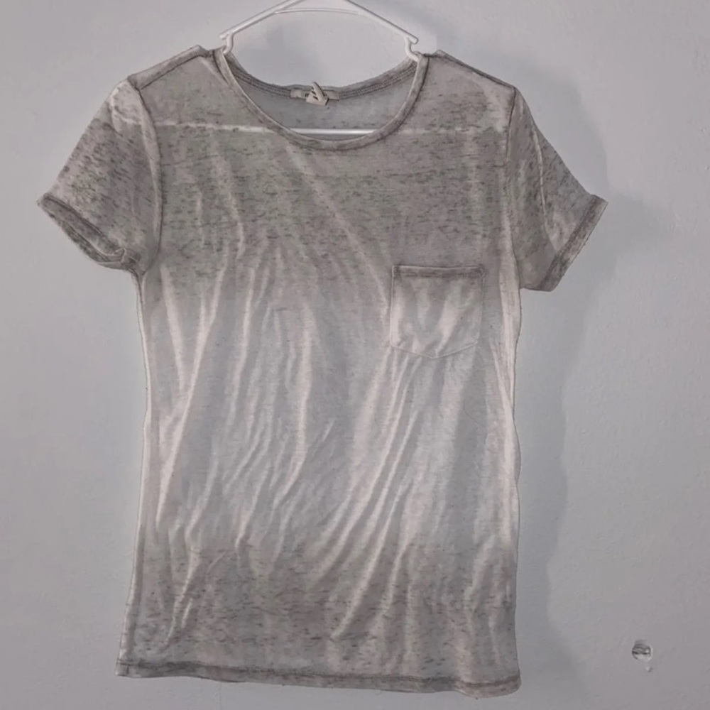 Forever 21 T Shirt
